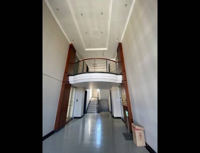 370M² OFFICE TO LET IN BRYANSTON